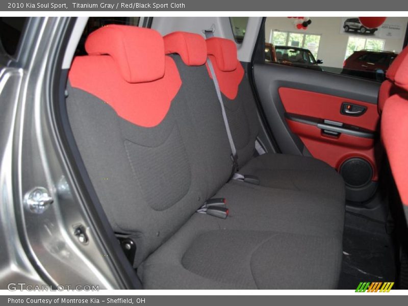 Titanium Gray / Red/Black Sport Cloth 2010 Kia Soul Sport