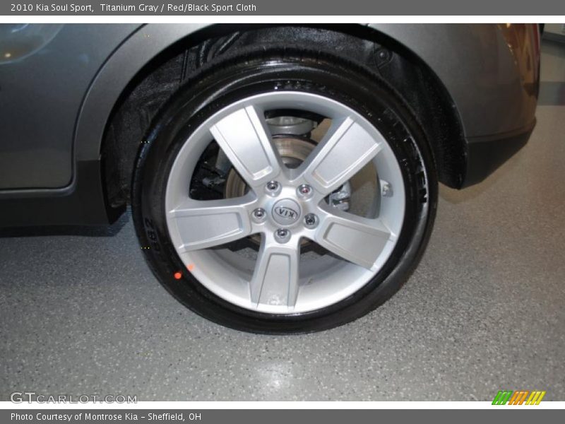 Titanium Gray / Red/Black Sport Cloth 2010 Kia Soul Sport