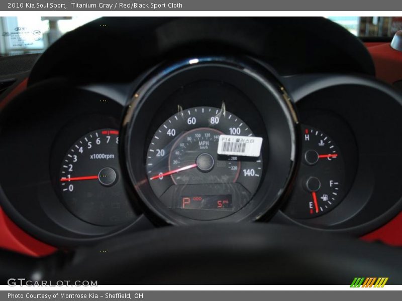 Titanium Gray / Red/Black Sport Cloth 2010 Kia Soul Sport