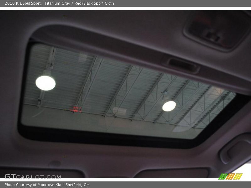 Titanium Gray / Red/Black Sport Cloth 2010 Kia Soul Sport