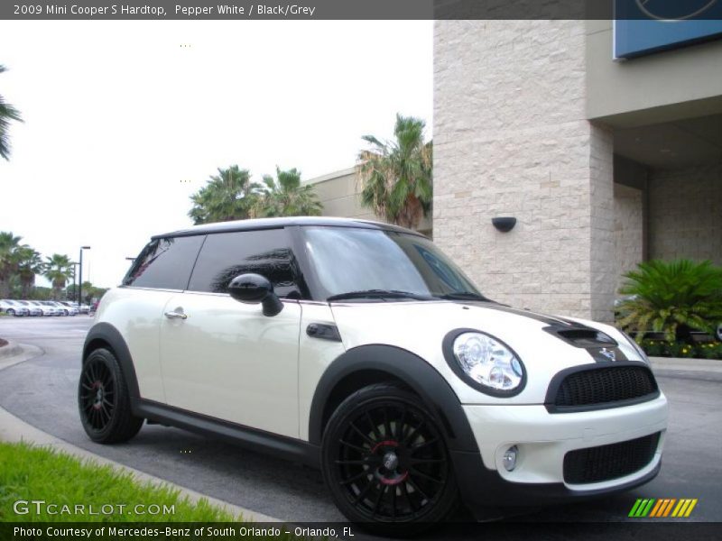 Pepper White / Black/Grey 2009 Mini Cooper S Hardtop