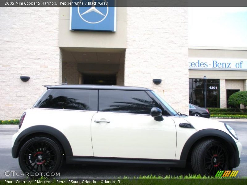 Pepper White / Black/Grey 2009 Mini Cooper S Hardtop