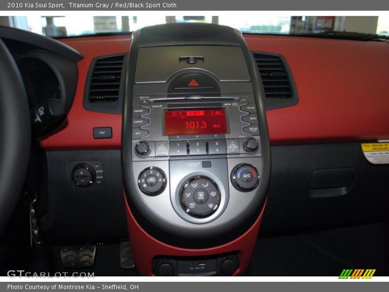 Titanium Gray / Red/Black Sport Cloth 2010 Kia Soul Sport