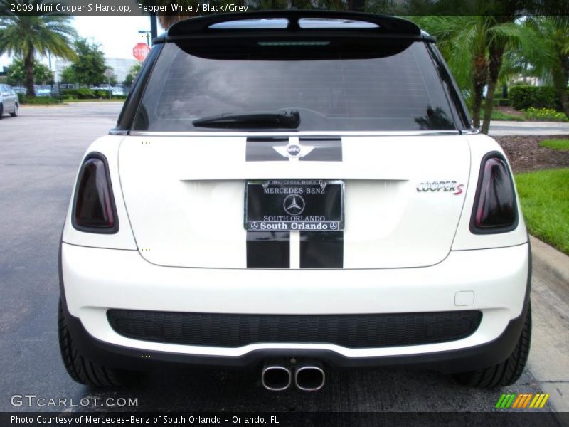Pepper White / Black/Grey 2009 Mini Cooper S Hardtop