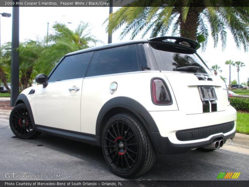 Pepper White / Black/Grey 2009 Mini Cooper S Hardtop