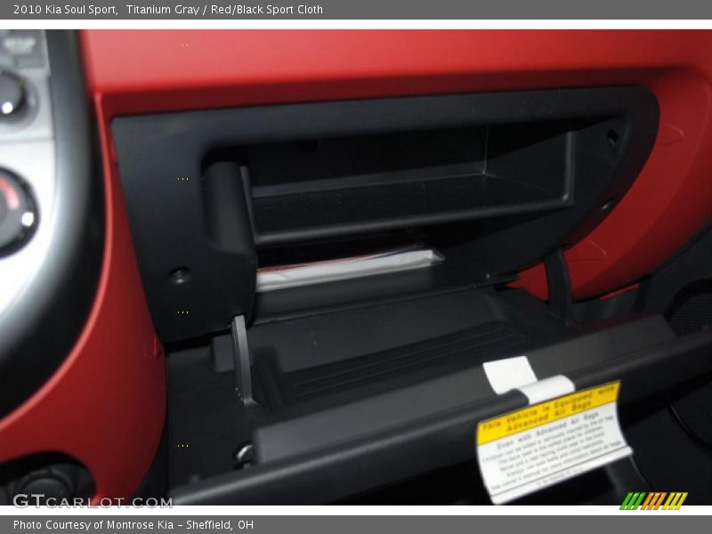 Titanium Gray / Red/Black Sport Cloth 2010 Kia Soul Sport
