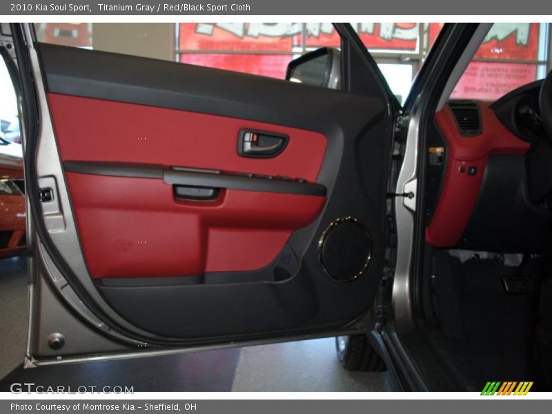 Titanium Gray / Red/Black Sport Cloth 2010 Kia Soul Sport