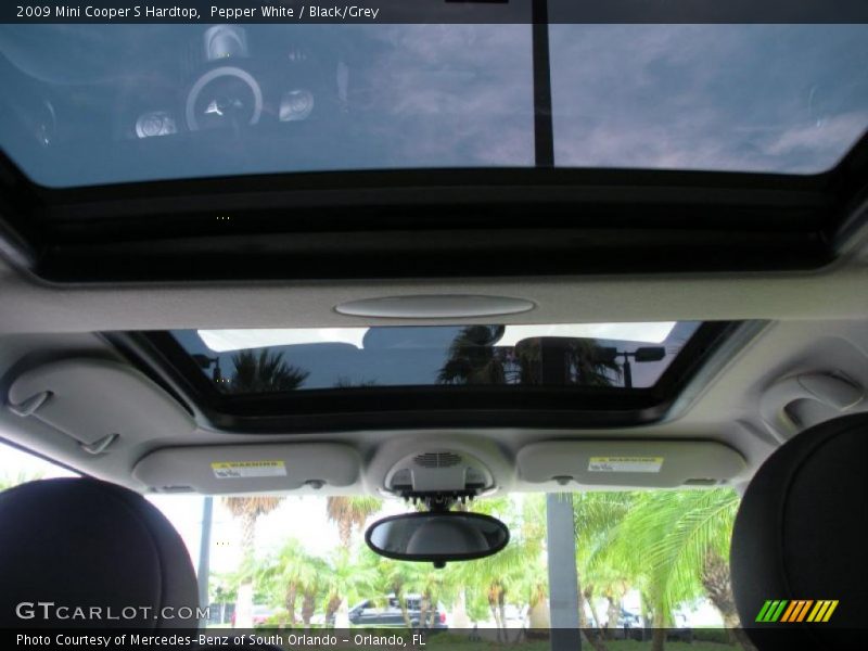 Pepper White / Black/Grey 2009 Mini Cooper S Hardtop