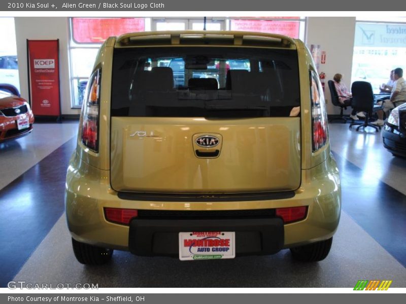 Alien Green / Black Soul Logo Cloth 2010 Kia Soul +