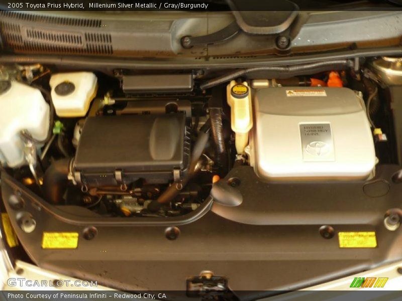 Millenium Silver Metallic / Gray/Burgundy 2005 Toyota Prius Hybrid