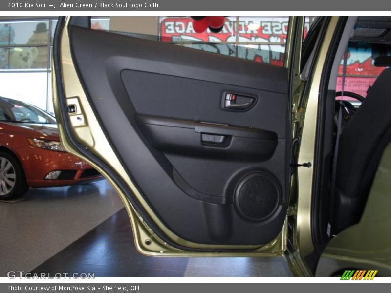 Alien Green / Black Soul Logo Cloth 2010 Kia Soul +