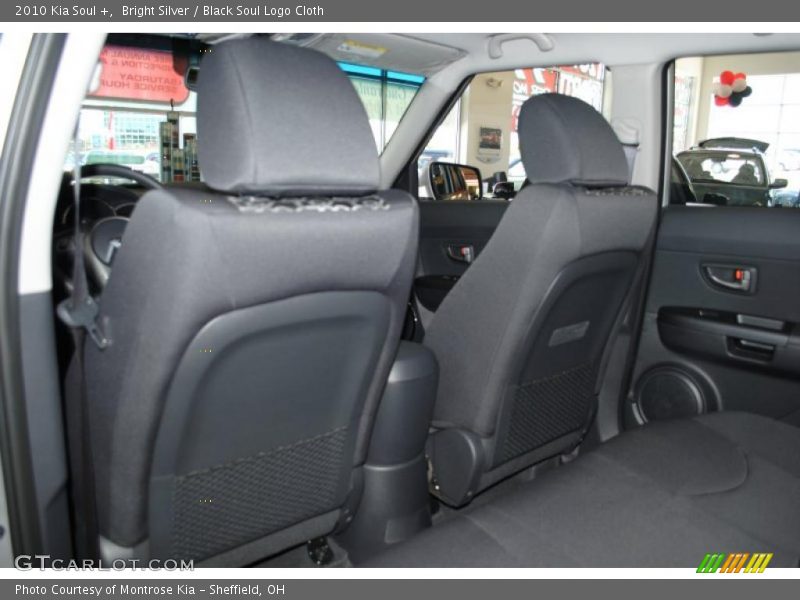 Bright Silver / Black Soul Logo Cloth 2010 Kia Soul +