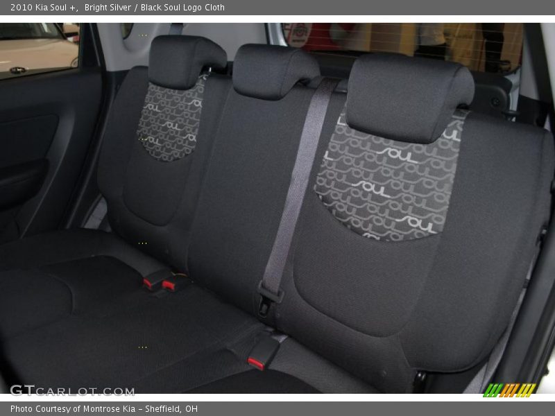 Bright Silver / Black Soul Logo Cloth 2010 Kia Soul +