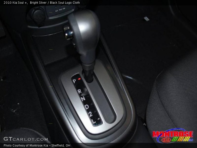 Bright Silver / Black Soul Logo Cloth 2010 Kia Soul +