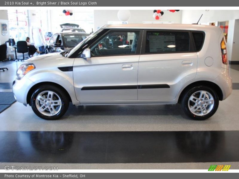Bright Silver / Black Soul Logo Cloth 2010 Kia Soul +
