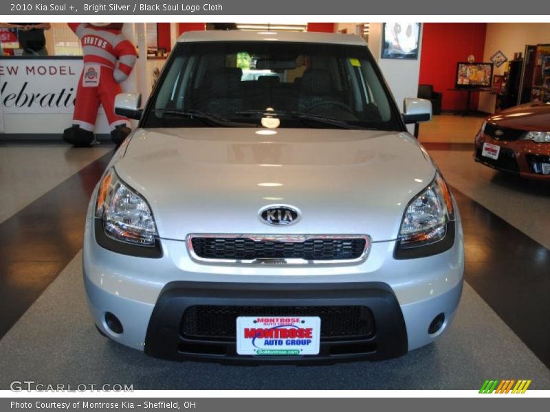 Bright Silver / Black Soul Logo Cloth 2010 Kia Soul +