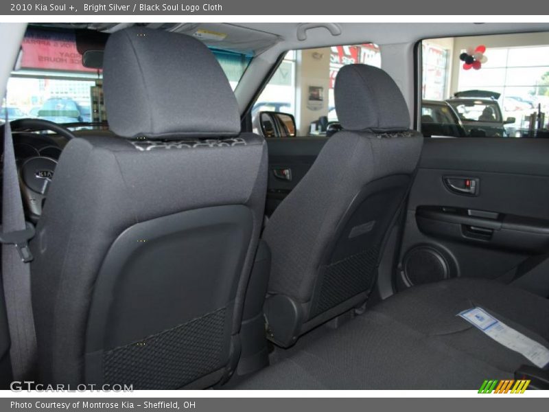 Bright Silver / Black Soul Logo Cloth 2010 Kia Soul +