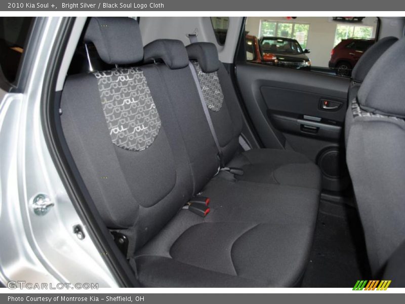 Bright Silver / Black Soul Logo Cloth 2010 Kia Soul +