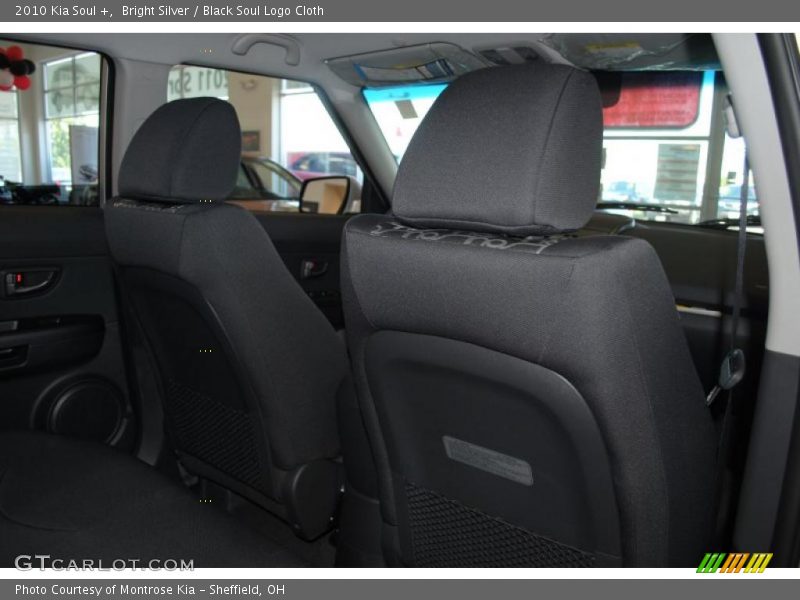 Bright Silver / Black Soul Logo Cloth 2010 Kia Soul +