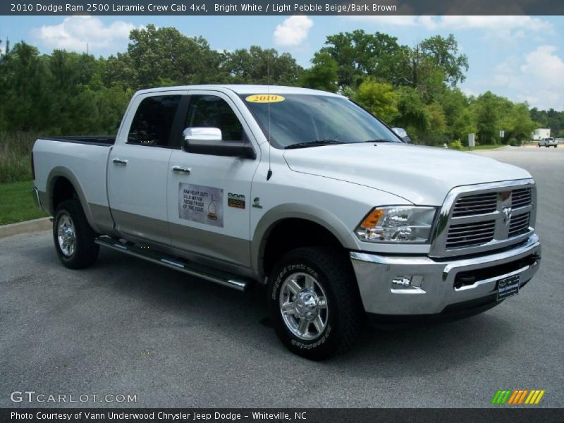 Bright White / Light Pebble Beige/Bark Brown 2010 Dodge Ram 2500 Laramie Crew Cab 4x4