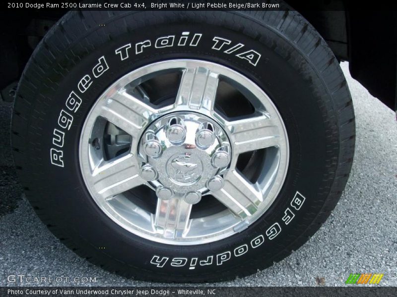 Bright White / Light Pebble Beige/Bark Brown 2010 Dodge Ram 2500 Laramie Crew Cab 4x4