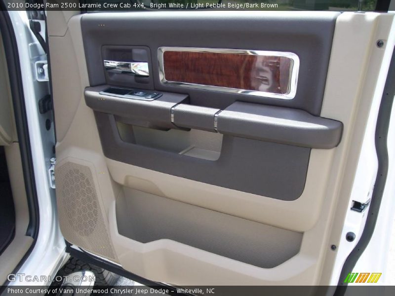 Bright White / Light Pebble Beige/Bark Brown 2010 Dodge Ram 2500 Laramie Crew Cab 4x4