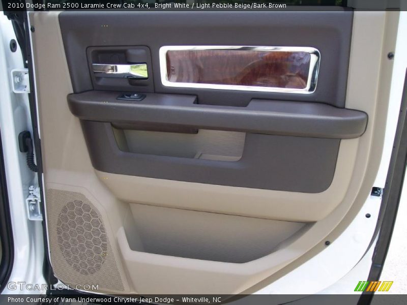 Bright White / Light Pebble Beige/Bark Brown 2010 Dodge Ram 2500 Laramie Crew Cab 4x4