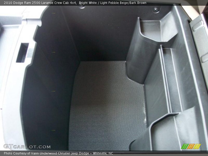 Bright White / Light Pebble Beige/Bark Brown 2010 Dodge Ram 2500 Laramie Crew Cab 4x4