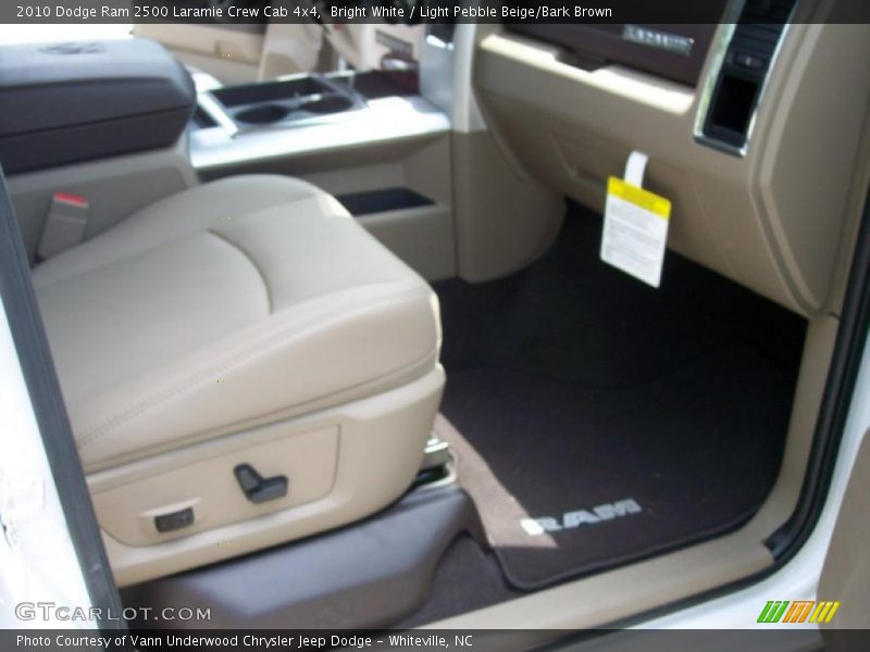 Bright White / Light Pebble Beige/Bark Brown 2010 Dodge Ram 2500 Laramie Crew Cab 4x4