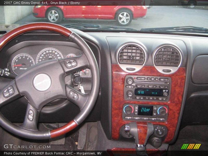 Onyx Black / Ebony 2007 GMC Envoy Denali 4x4