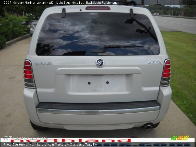 Light Sage Metallic / Black/Light Parchment 2007 Mercury Mariner Luxury 4WD