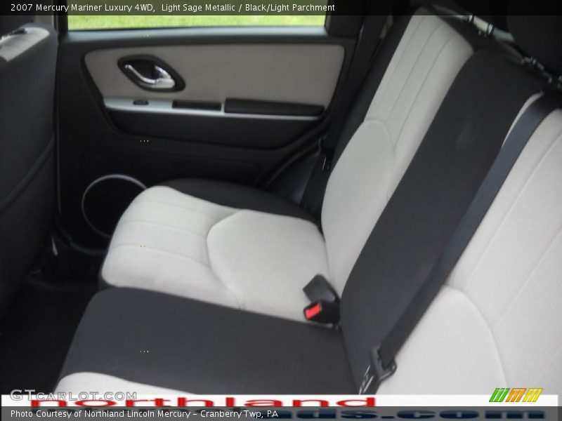 Light Sage Metallic / Black/Light Parchment 2007 Mercury Mariner Luxury 4WD