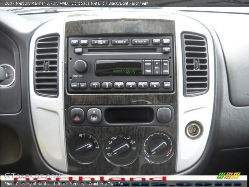 Light Sage Metallic / Black/Light Parchment 2007 Mercury Mariner Luxury 4WD