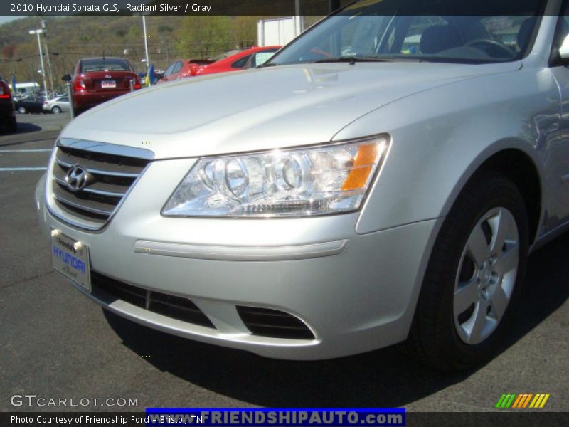 Radiant Silver / Gray 2010 Hyundai Sonata GLS
