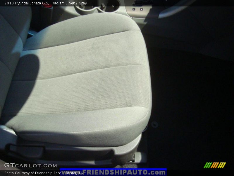 Radiant Silver / Gray 2010 Hyundai Sonata GLS