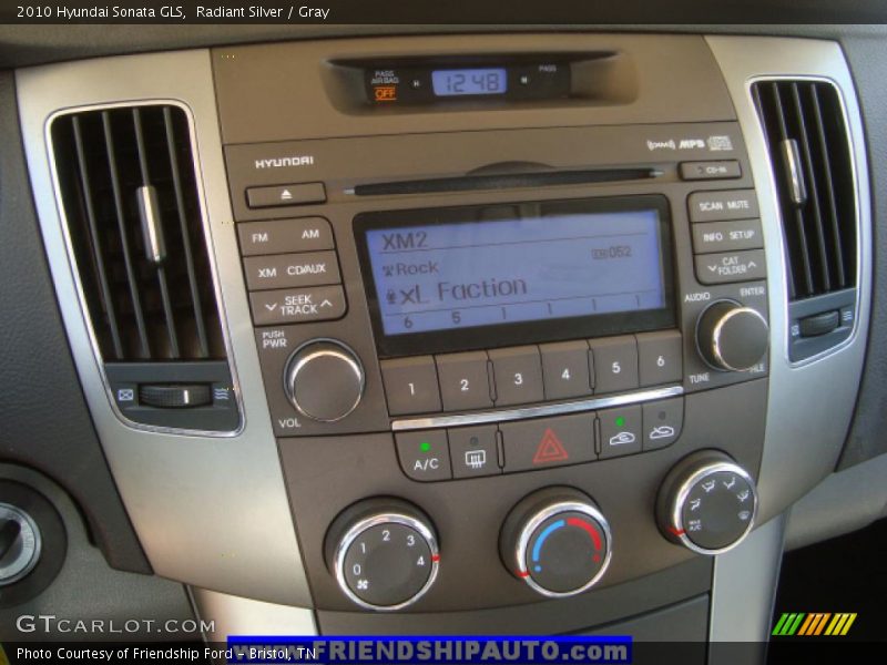Radiant Silver / Gray 2010 Hyundai Sonata GLS