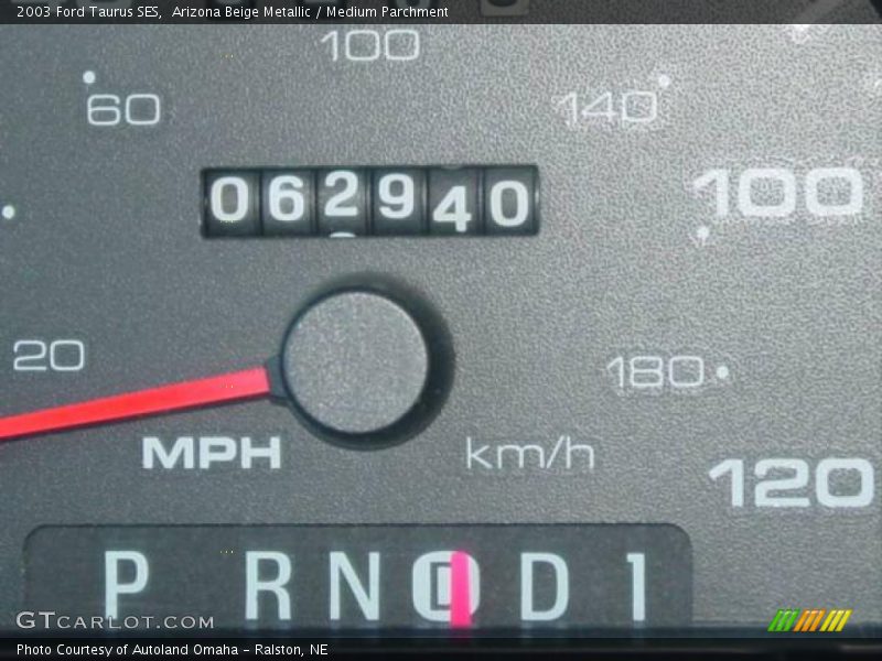 Arizona Beige Metallic / Medium Parchment 2003 Ford Taurus SES