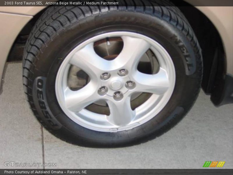 Arizona Beige Metallic / Medium Parchment 2003 Ford Taurus SES