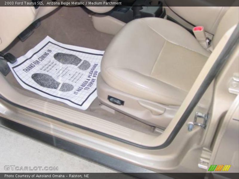 Arizona Beige Metallic / Medium Parchment 2003 Ford Taurus SES