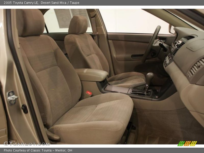 Desert Sand Mica / Taupe 2005 Toyota Camry LE