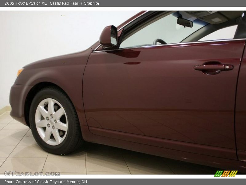 Cassis Red Pearl / Graphite 2009 Toyota Avalon XL