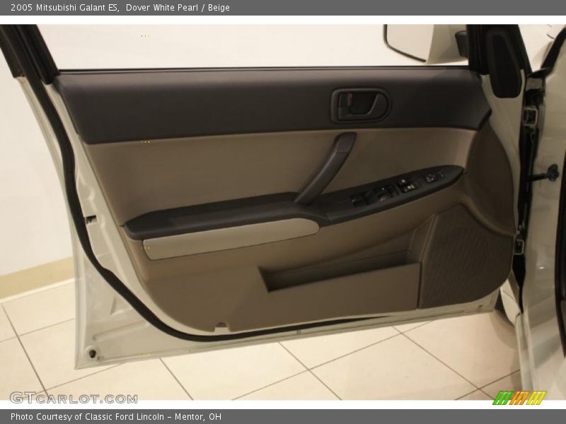 Dover White Pearl / Beige 2005 Mitsubishi Galant ES