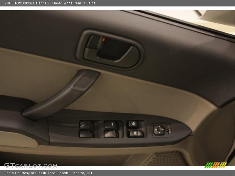 Dover White Pearl / Beige 2005 Mitsubishi Galant ES
