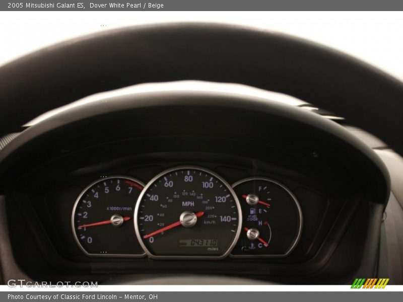 Dover White Pearl / Beige 2005 Mitsubishi Galant ES