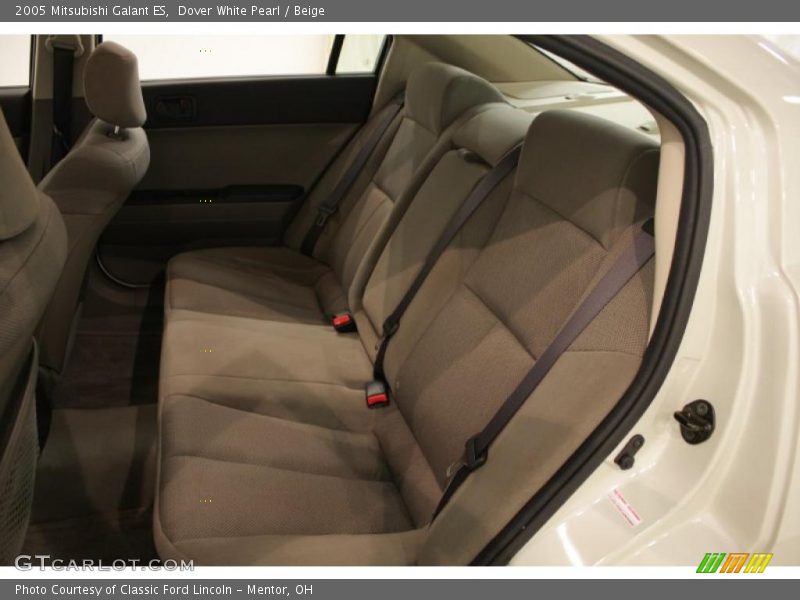 Dover White Pearl / Beige 2005 Mitsubishi Galant ES