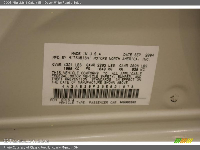 Dover White Pearl / Beige 2005 Mitsubishi Galant ES