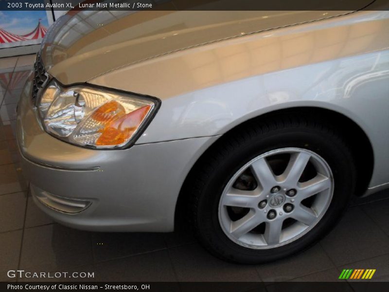 Lunar Mist Metallic / Stone 2003 Toyota Avalon XL