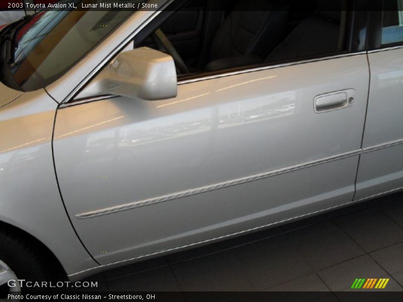 Lunar Mist Metallic / Stone 2003 Toyota Avalon XL