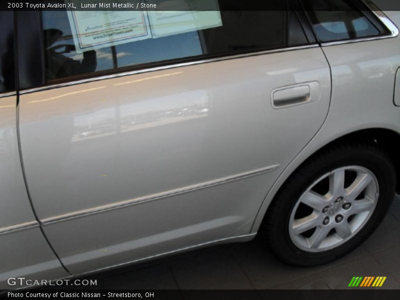 Lunar Mist Metallic / Stone 2003 Toyota Avalon XL