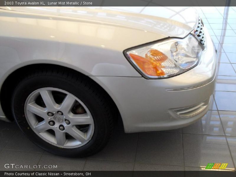 Lunar Mist Metallic / Stone 2003 Toyota Avalon XL